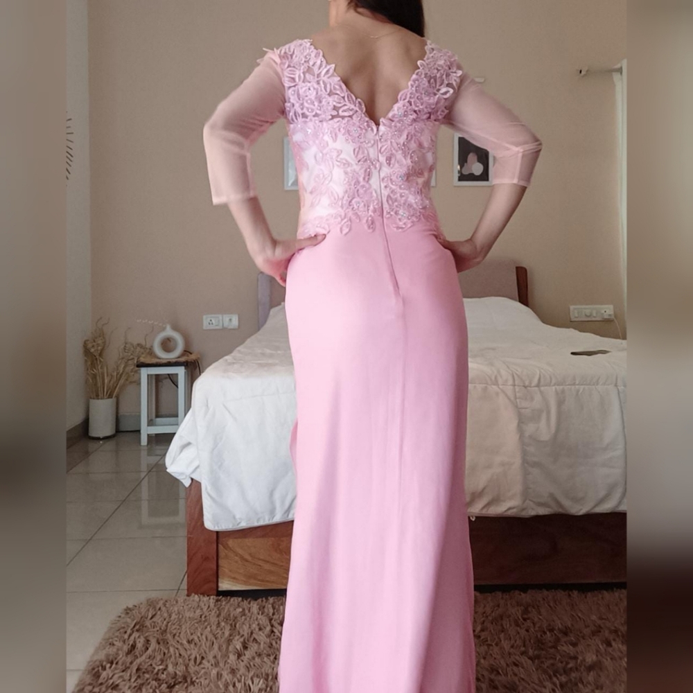 ✨Beautiful Pink Imported Gown - Picture 4 of 9